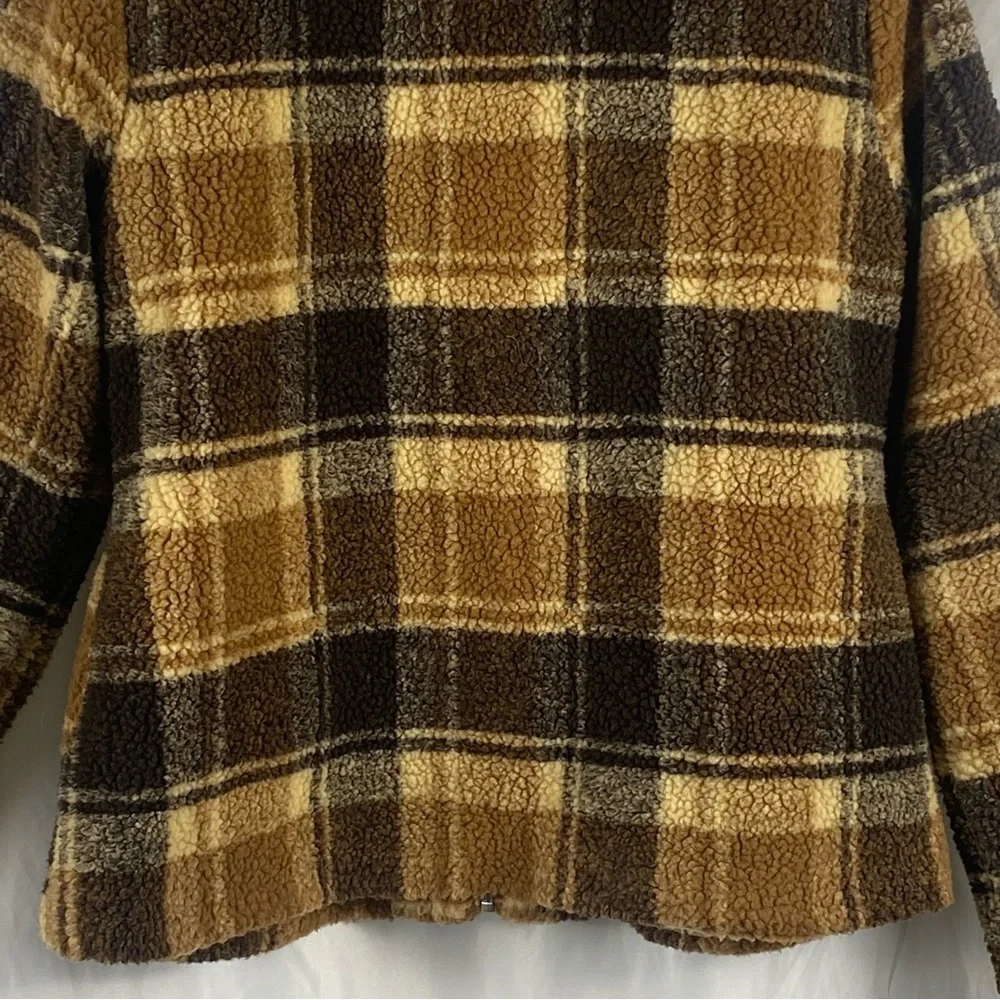 Have Women’s Plaid Teddy Jacket Size Large - Picture 13 of 16